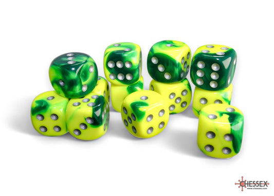 CHESSEX: GEMINI 16MM D6 GREEN-YELLOW/SILVER DICE BLOCK (12 DICE)